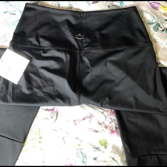 Beyond Yoga High-Waisted mesh ankle O ring legging - Picture 8 of 16